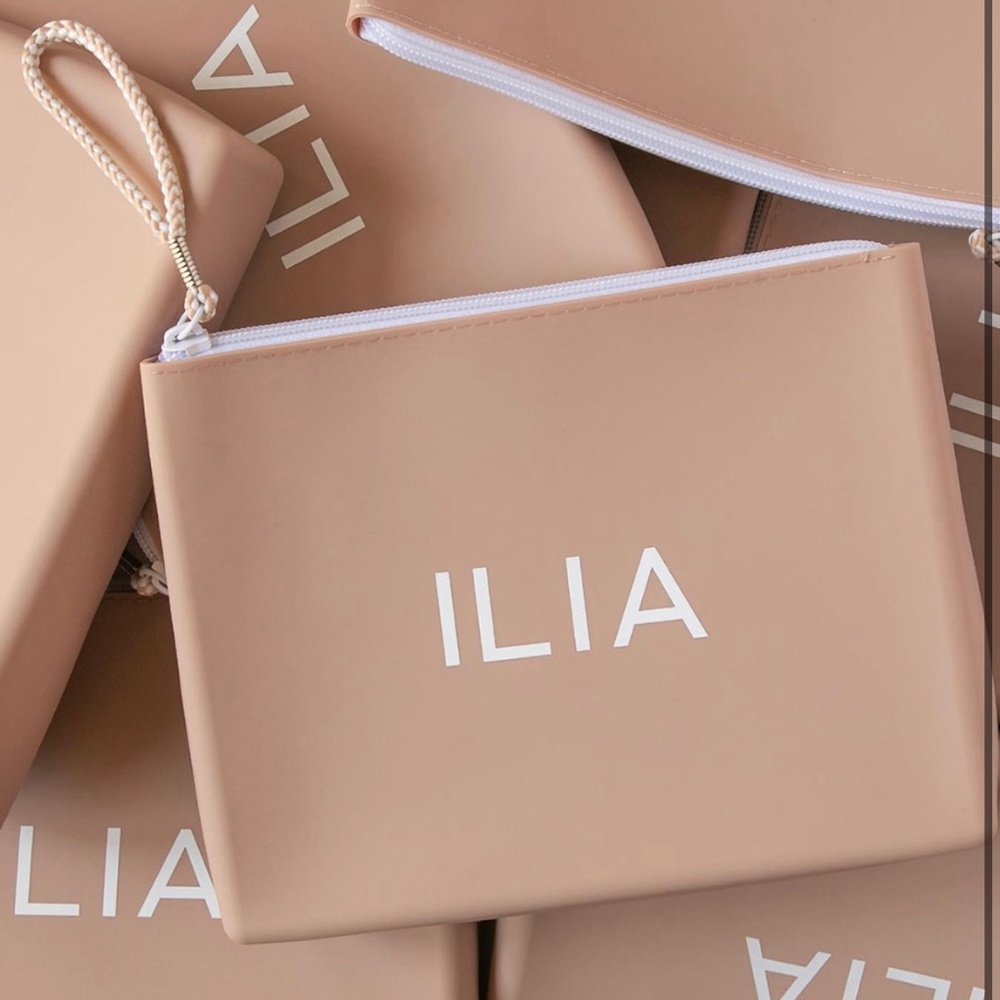 ILIA beauty / travel bag